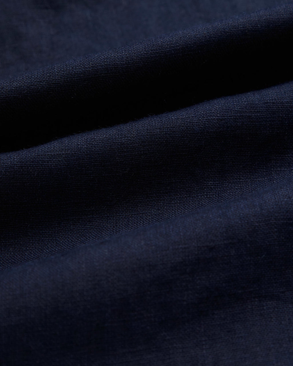 Men's Classic Long-Sleeve Button-Down Shirt – Dark Navy