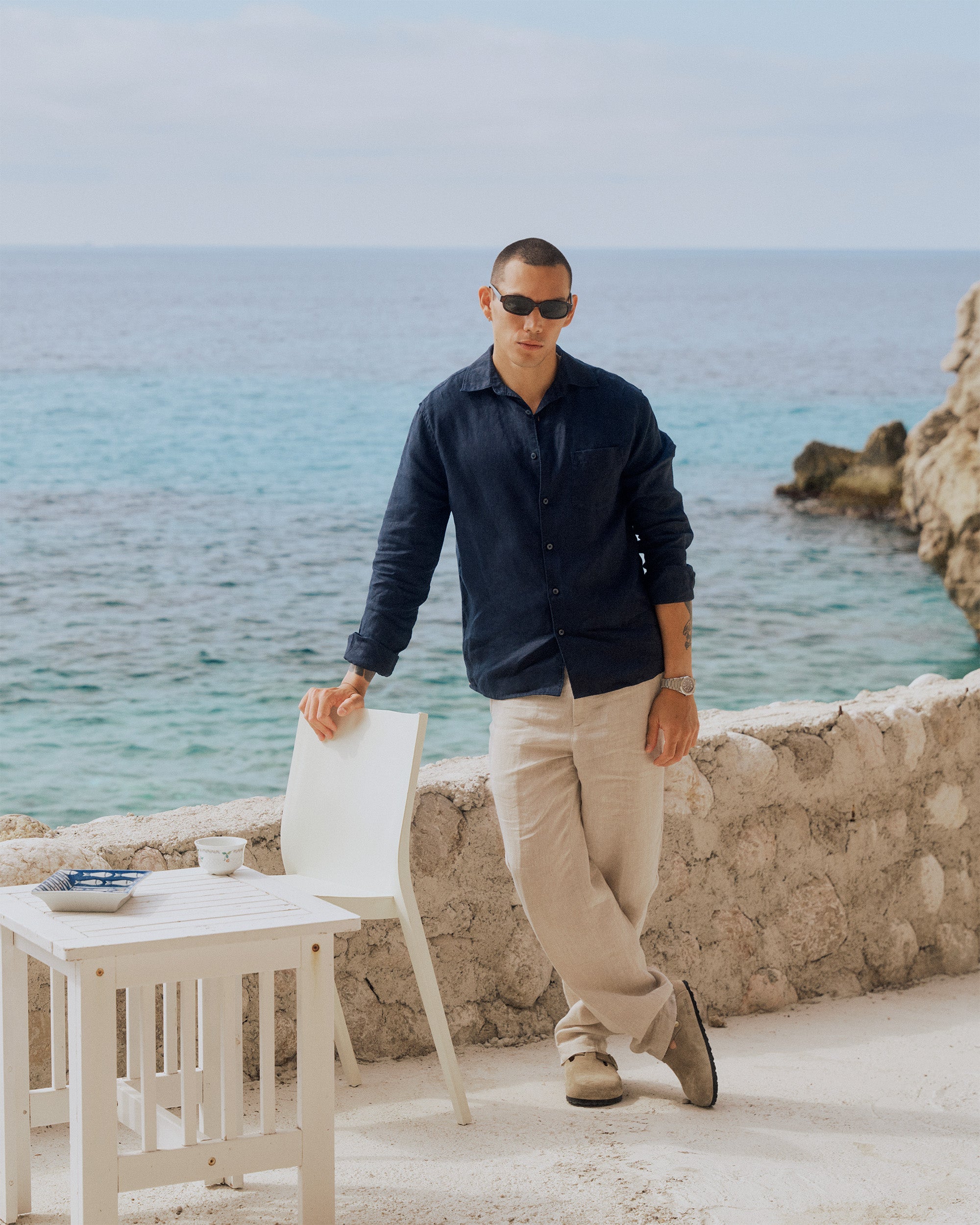 Men's Classic Long-Sleeve Button-Down Shirt – Dark Navy