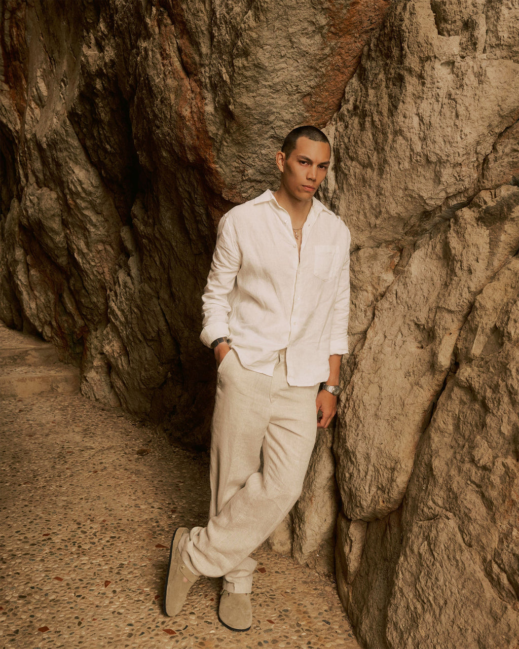 Men's Classic Long-Sleeve Button-Down Shirt